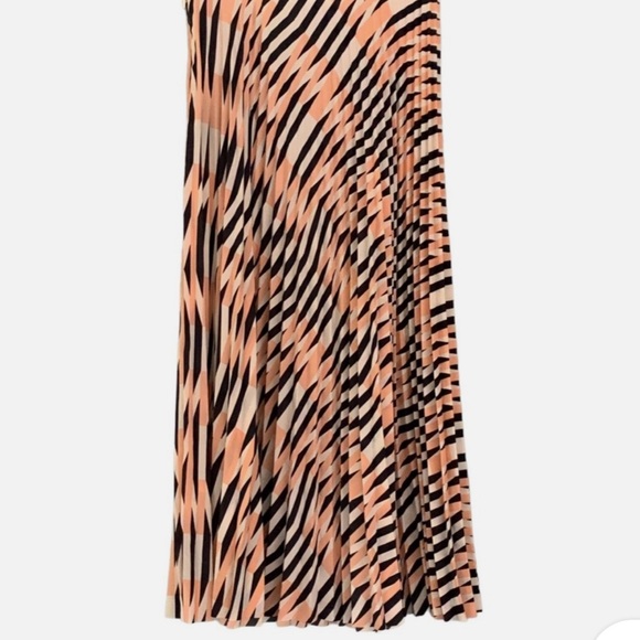 & Other Stories Pleated Midi Skirt - Picture 2 of 4